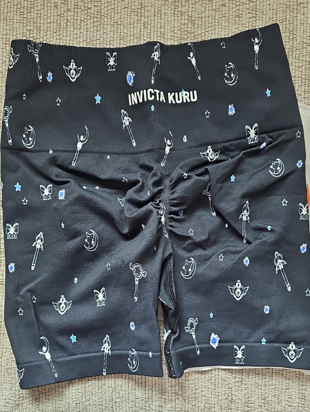 Invicta Kuru SM Work Out Shorts - Picture 2 of 2